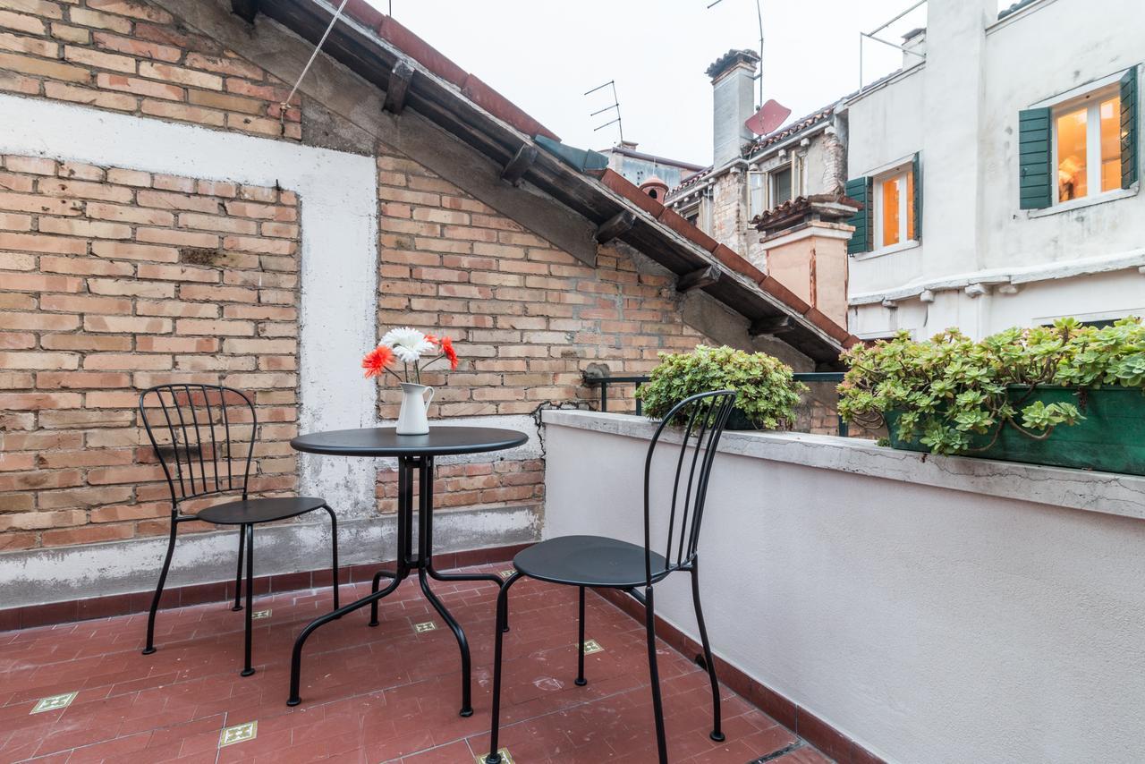 Rialto Bridge Large Venetian Style With Lift Apartment Exterior photo